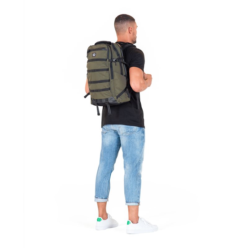 Ogio alpha store convoy backpack